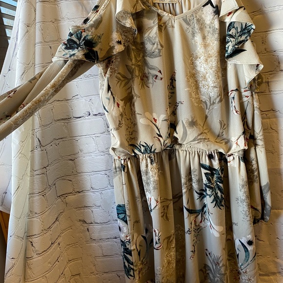 Dex size medium crepe short dress - Picture 5 of 11